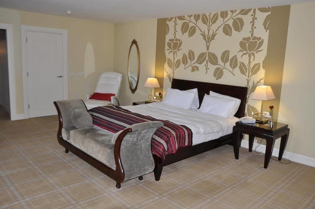 Jackson'S Hotel & Leisure Centre Ballybofey Bagian luar foto
